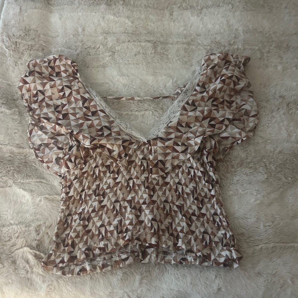 Vneck blouse - large but fits like a small
